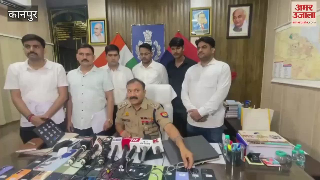 surveillance team of Central Zone recovered 101 lost mobile phones and returned them to their owners