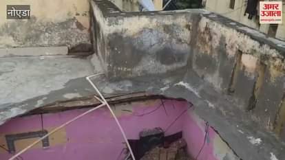 roof of a house collapsed in Noida