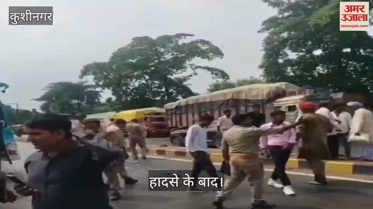Collision between a bus full of devotees and a truck, 20 injured