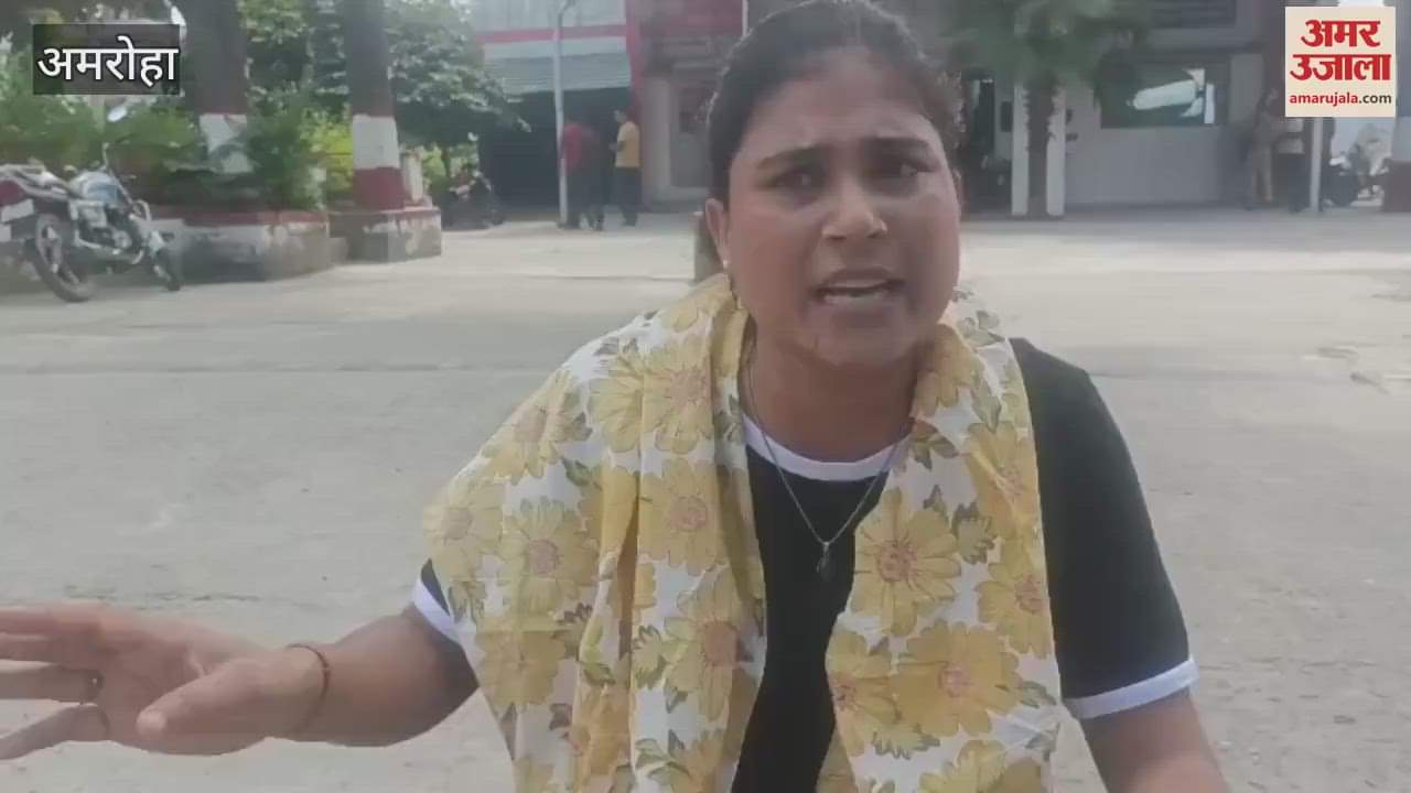 Alleging no action in the case of assault and misbehavior by the inspector, the girl sat on a dharna in the police station