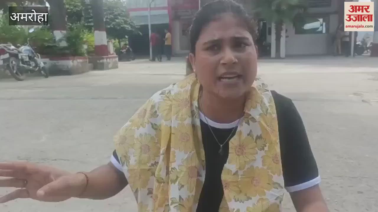 Alleging no action in the case of assault and misbehavior by the inspector, the girl sat on a dharna in the police station