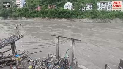 Arrangement for supply of drinking water through tankers in the main market and surrounding areas of Mandi