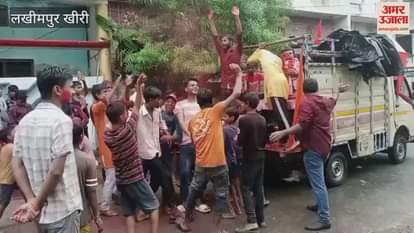 Devotees immersed Ganesh idol in Lakhimpur kheri