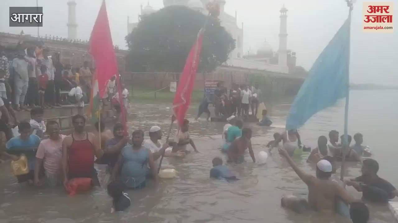 Nauchandi fair organized in Agra