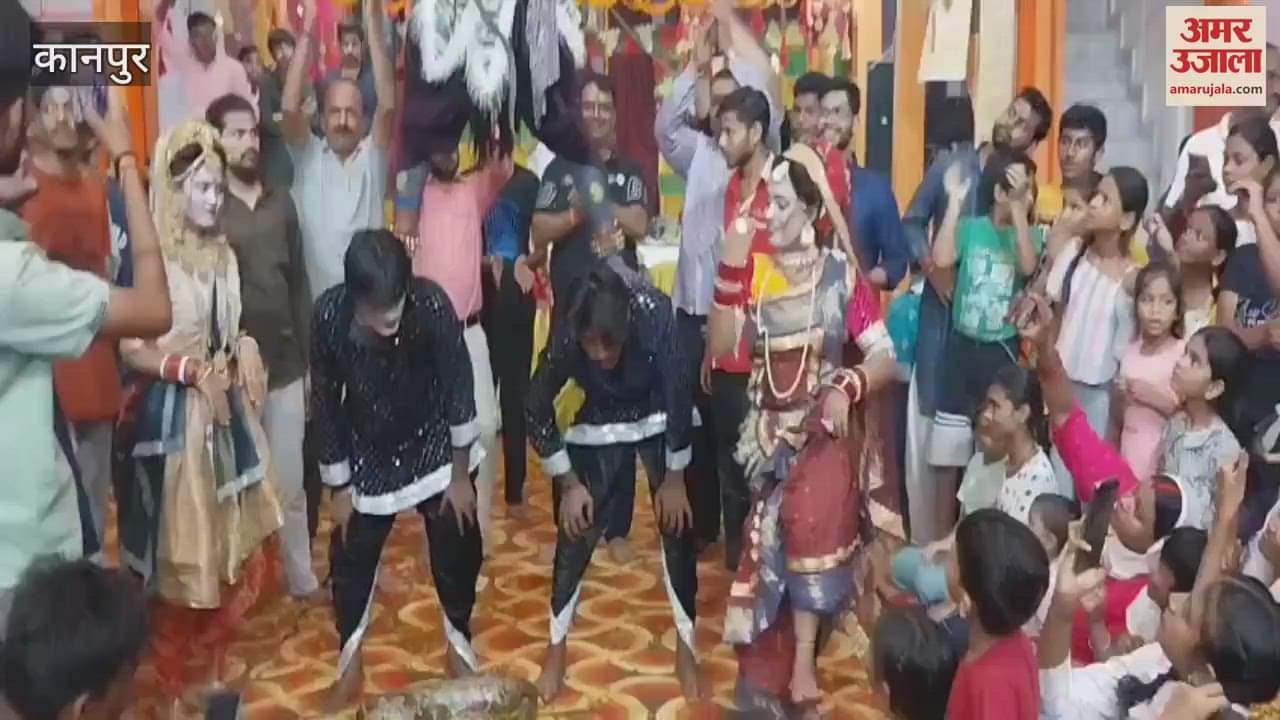 Artists presented tableaux in Ganesh Mahotsav, charmed heart