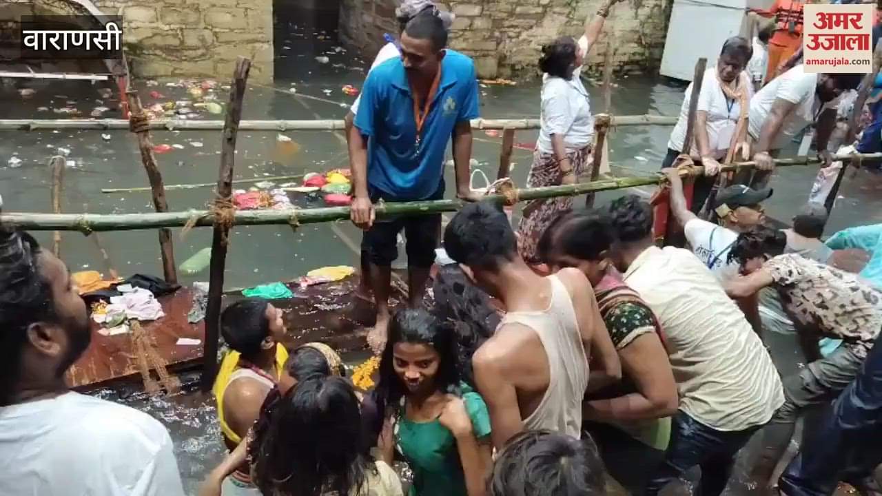 person took dip in Lolark Kund with wish of having child