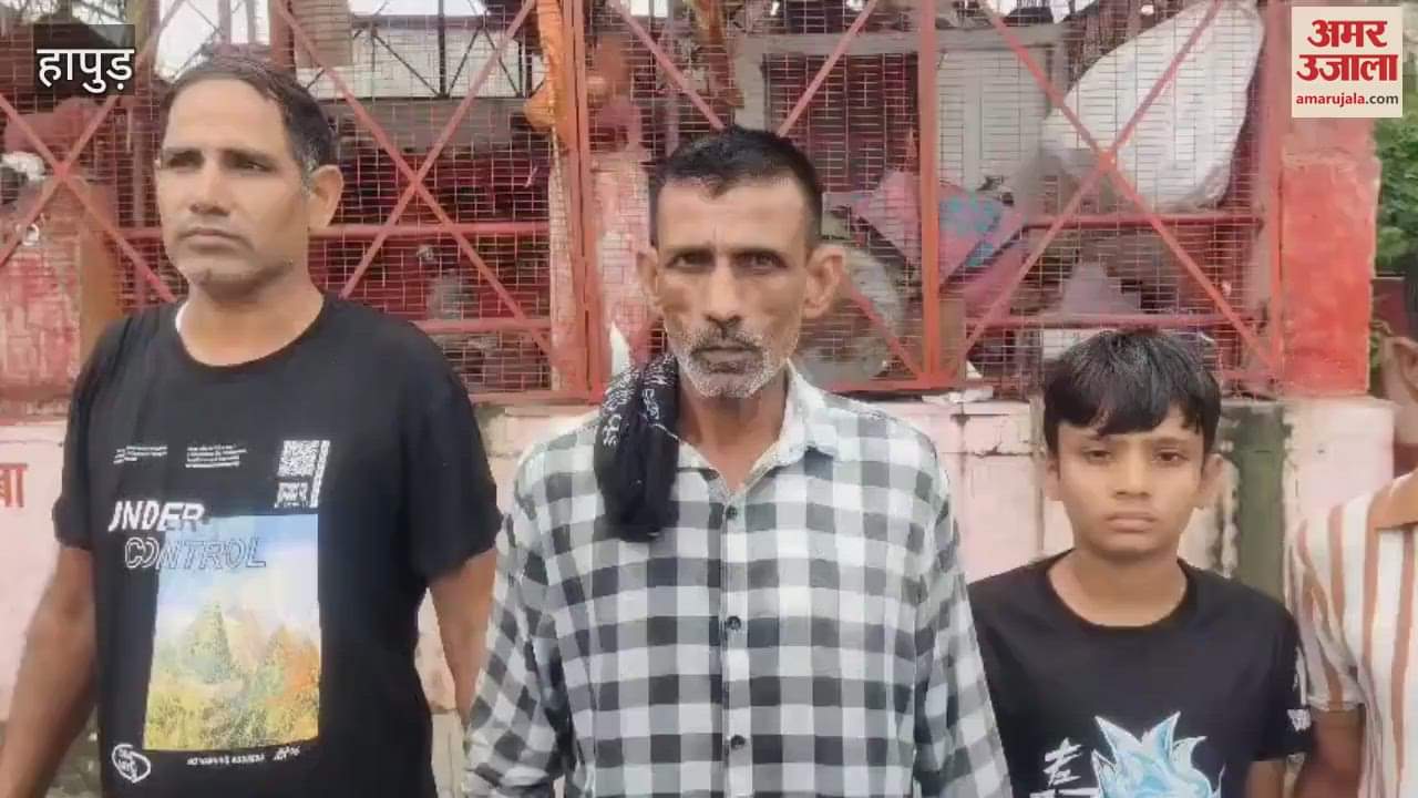 Due to strong current boat collided with pillar and sank in Ganges