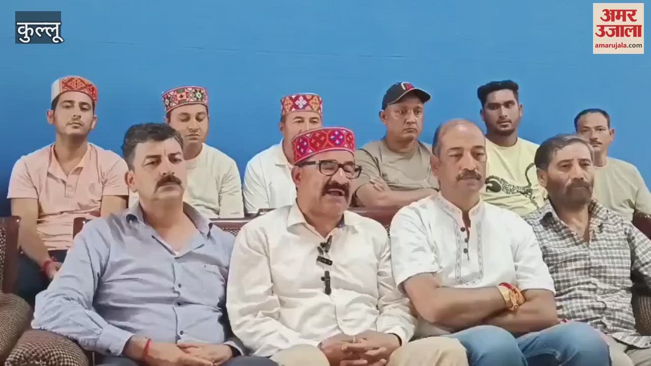 Kullu Former minister and senior BJP leader Govind Singh Thakur said- some people are committing corruption by finding opportunities in the disaster