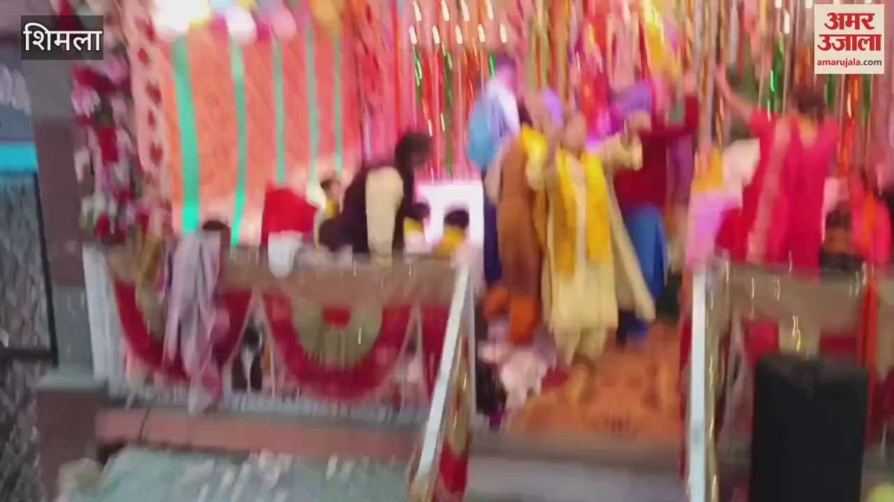 Shimla Devotees danced to bhajans during Ganesh Utsav program in Ganj Bazaar