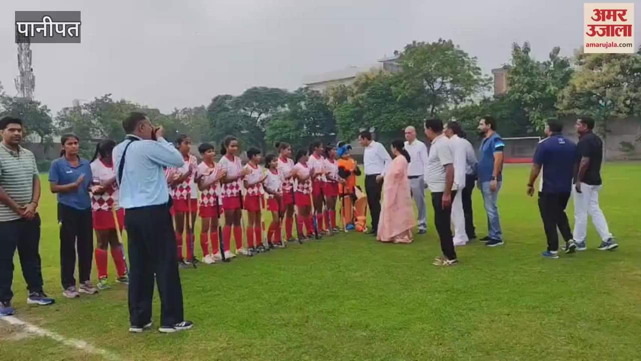 Major Dhyanchand's birthday was celebrated as National Sports Day in Panipat, hundreds of children performed yoga