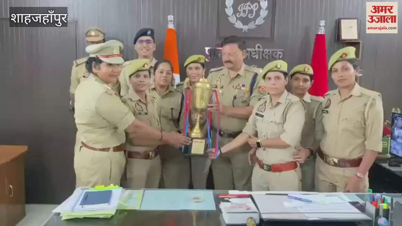 Police women team got first place in Kabaddi competition SP honored them