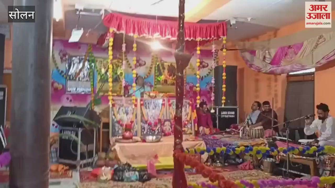 Solan The story of the birth of Shiva Parvati and sage Shukdev was narrated in Chuhuwal