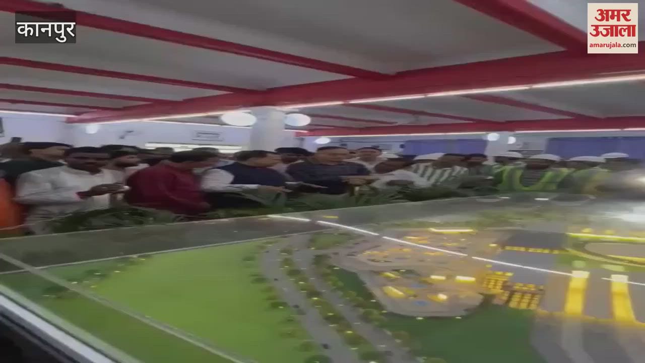 MP arrived to inspect the construction work going on at the Ghantaghar side of the Central Station