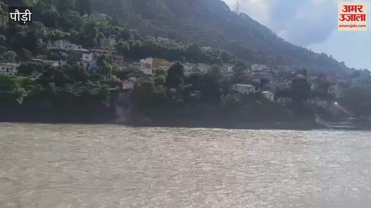 Srinagar Municipal Corporation Land subsidence continues to deepen in Ward 12 Agency Mohalla