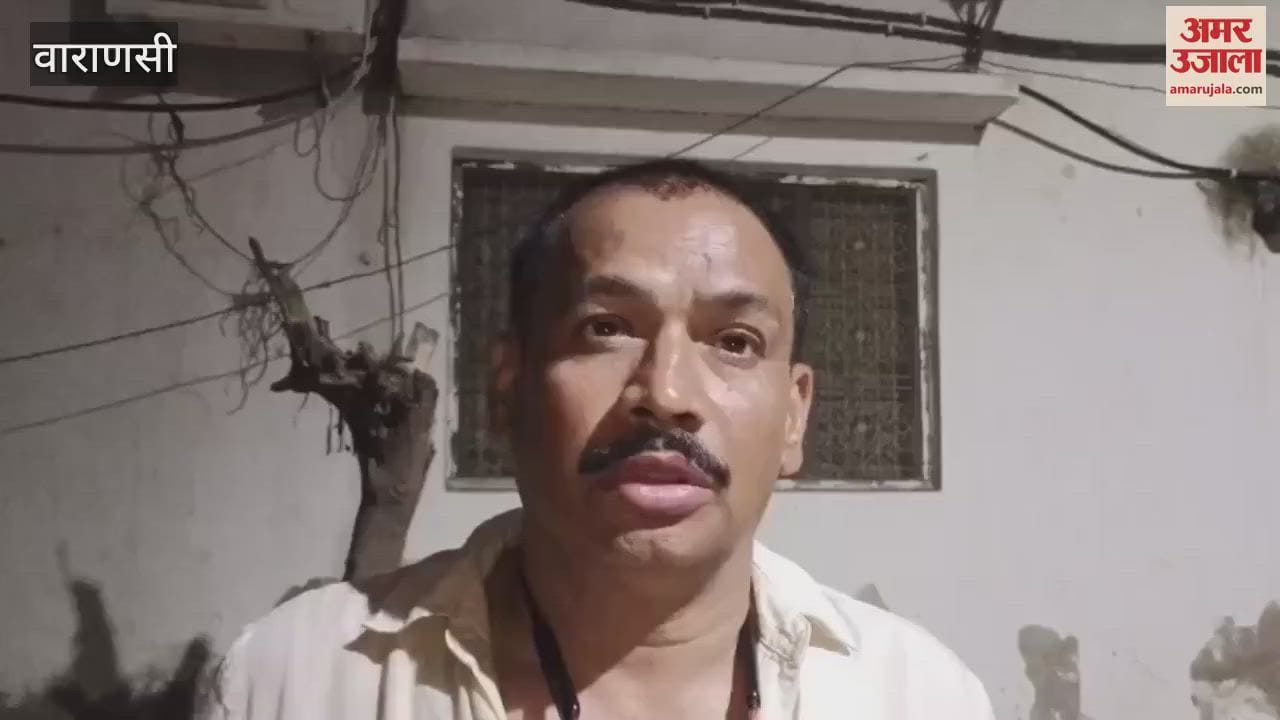 constable beaten up in Varanasi police station