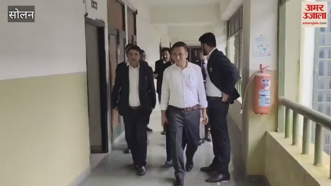 Solan All India Lawyers Union submitted memorandum to close toll plaza