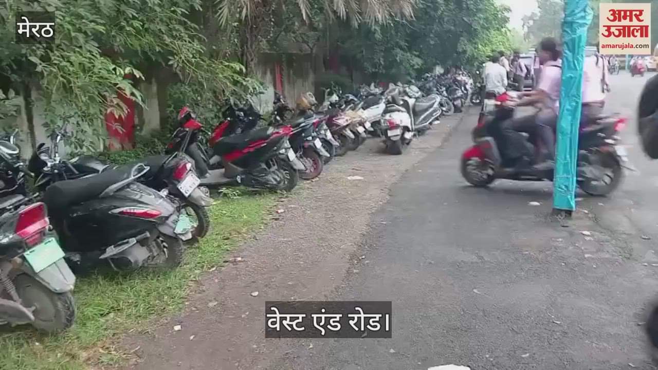 Meerut: Children parking vehicles outside schools, do not have license