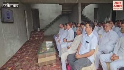 Rajya Sabha MP Subhash Barala listened to 'Mann Ki Baat' program in Tohana, Fatehabad