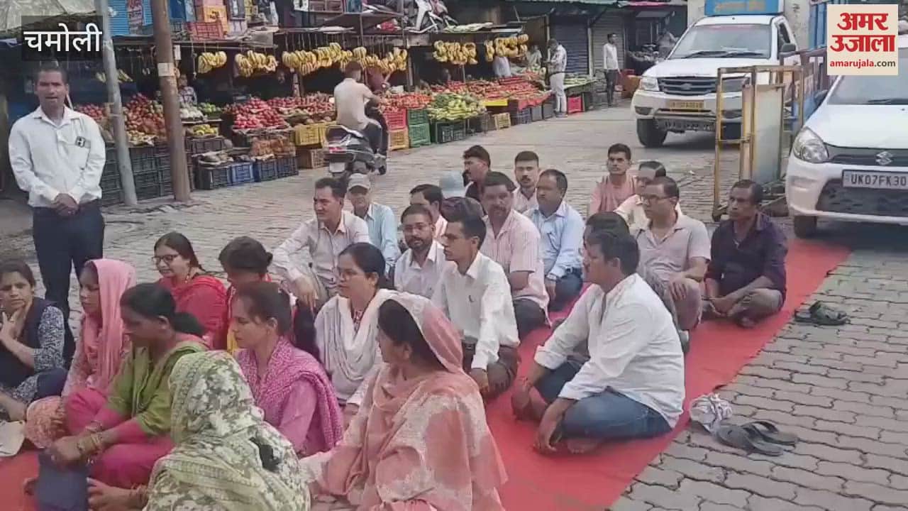 Karnaprayag Disaster affected people staged a sit-in demanding displacement and rehabilitation