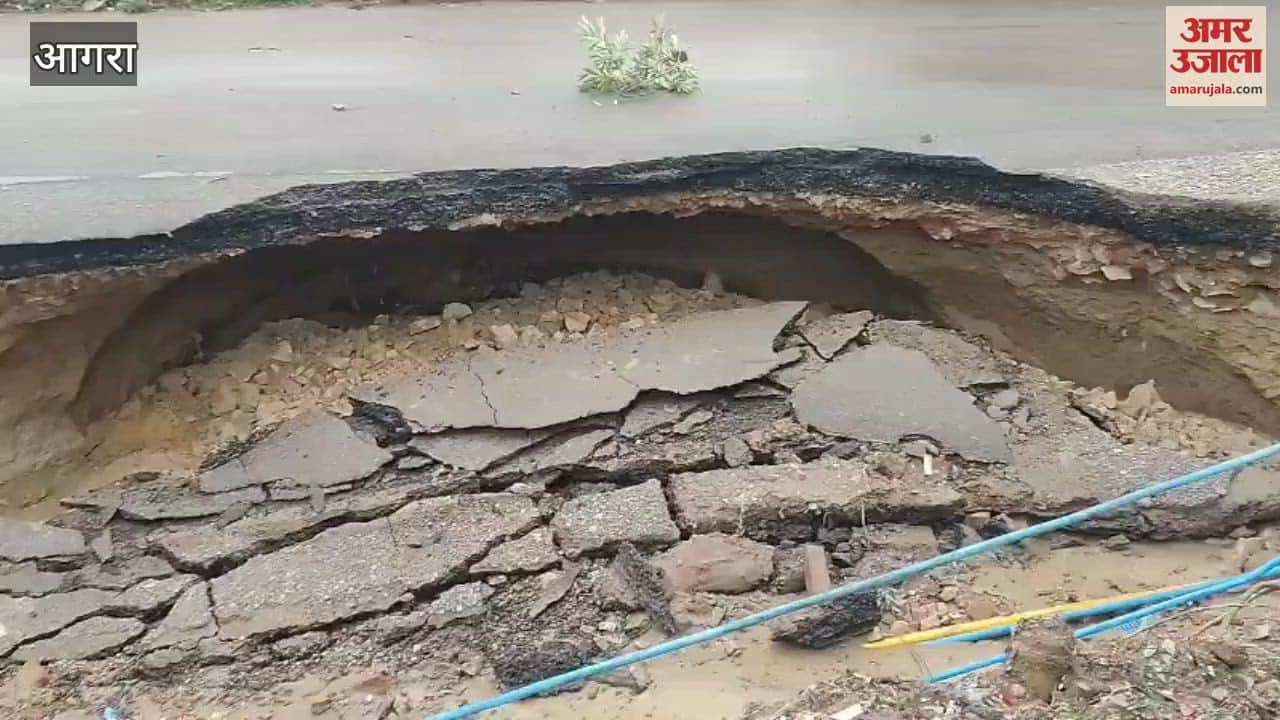 Roads flooded by rain in agra