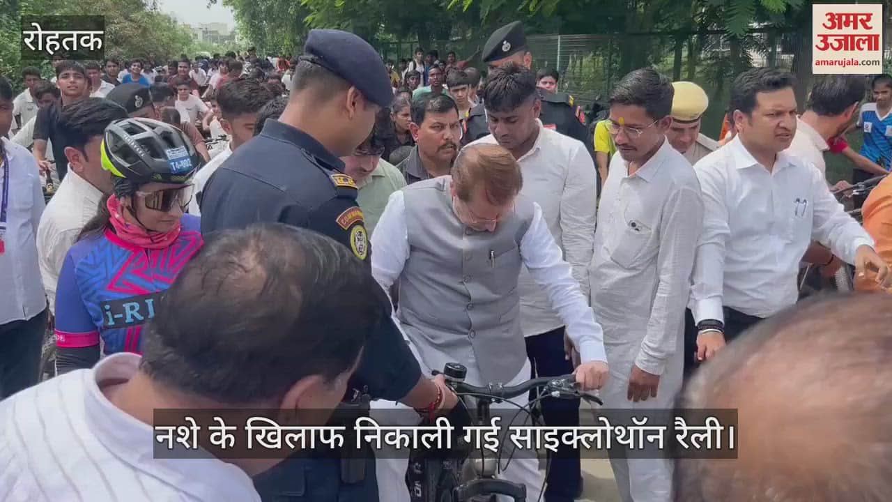 Minister Dr. Arvind Sharma participated in the cycle rally