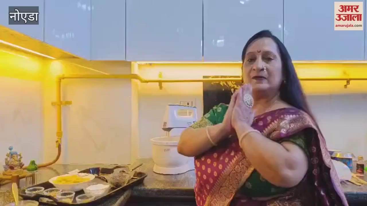 Offer strawberry-pistachio and mango flavored modaks to Bappa every day