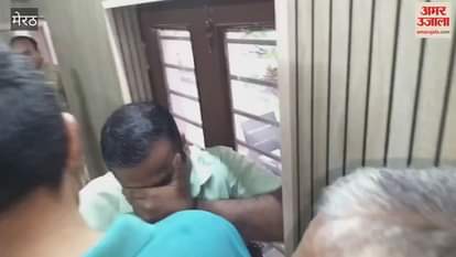 Anti Corruption Raid in Meerut ACM Office, Clerk Caught Taking Rs 5000 Bribe