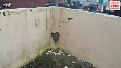 lightning struck two houses during rain in Bareilly