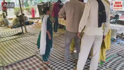 health of a female employee sitting on hunger strike on medical mode in Rohtak deteriorated