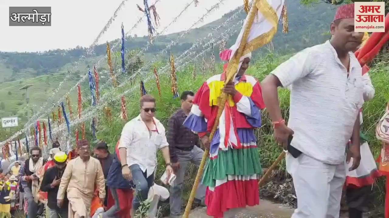 Invitation given to kadali tree with fanfare in almora