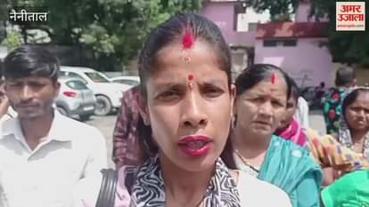 Angry people staged a sit-in protest outside the SDM court for not getting ownership rights in haldwani
