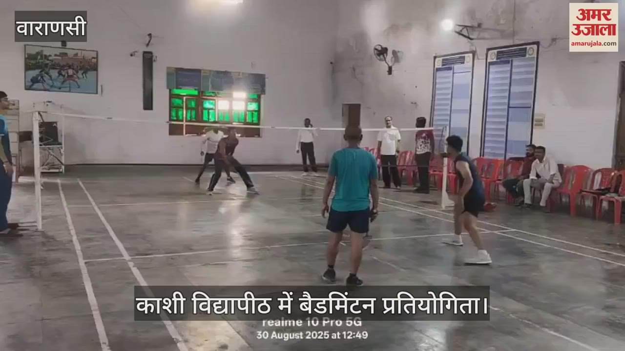 Badminton competition in Kashi Vidyapeeth players performed brilliantly in varanasi