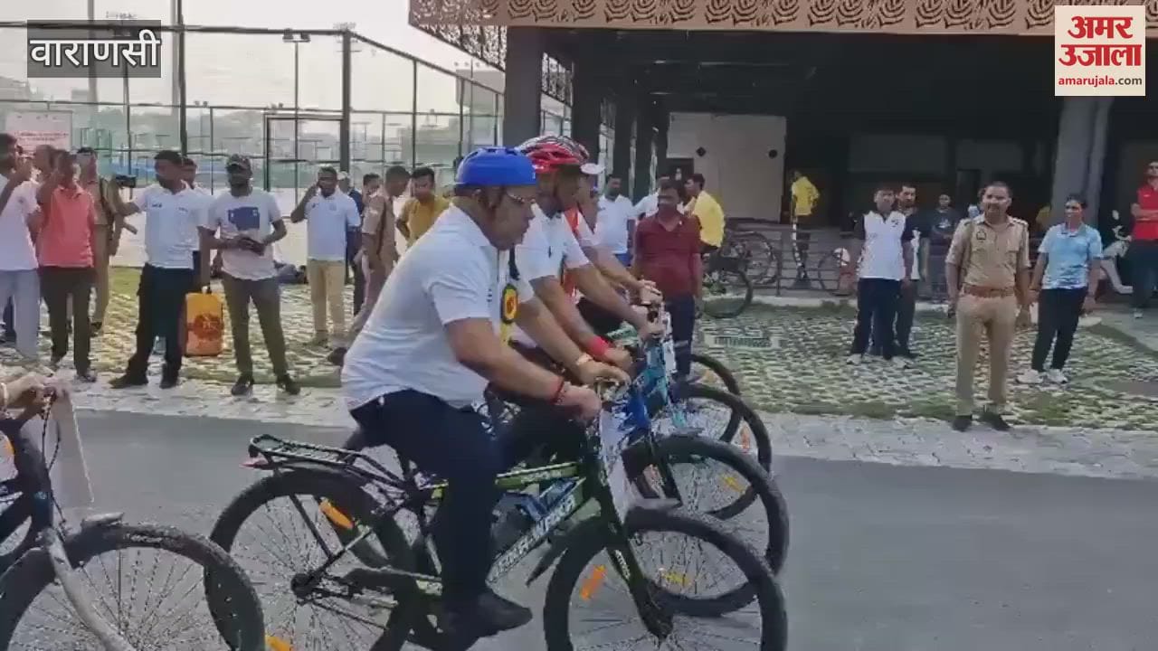 Gave the message of staying healthy by cycling 8 km in Varanasi