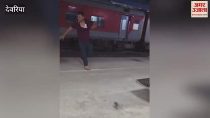 transgenders chased the inspector and beat him with sticks At Deoria railway station