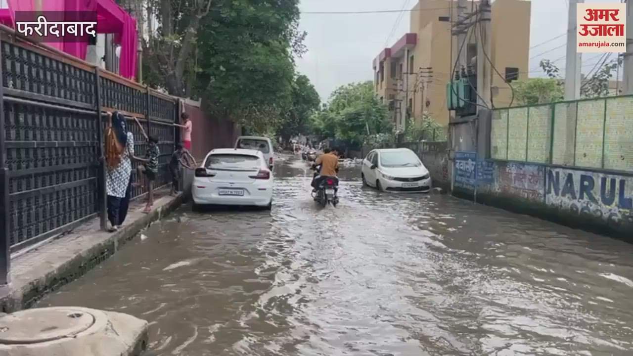 Sewer water filled on Neelam Bata Road in Faridabad, people troubled