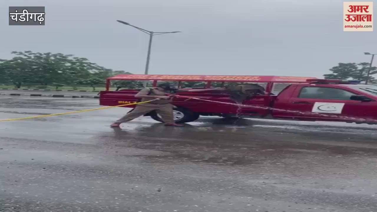 Chlorine gas cylinder leaks in Indira Colony manimajra fire department