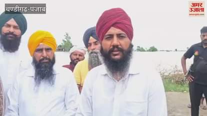 Hundred families in the flood affected village Qutubuddin in Ferozepur are waiting for help