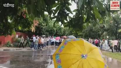 students gathered for the final round of voting at PGGC 11 in Chandigarh