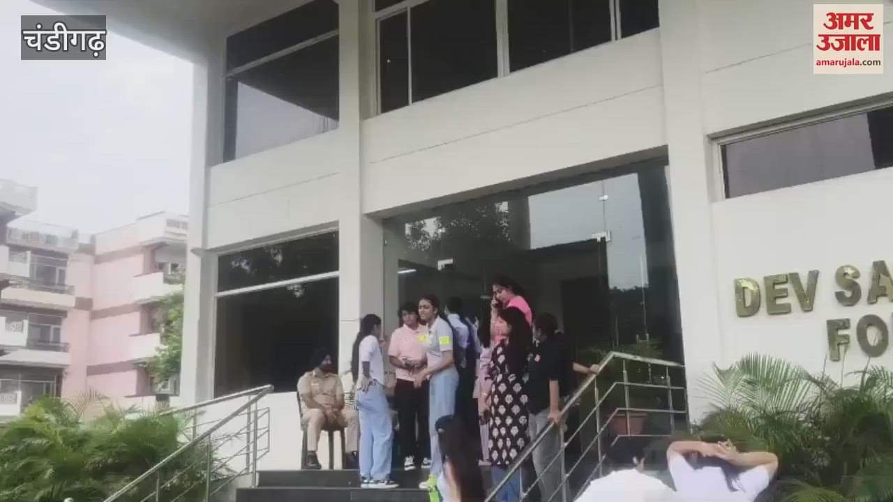 Voting underway at Dev Samaj College for Women, Chandigarh