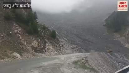 Incessant rains triggered fresh landslides at Bajri Nallah on Zojila Pass