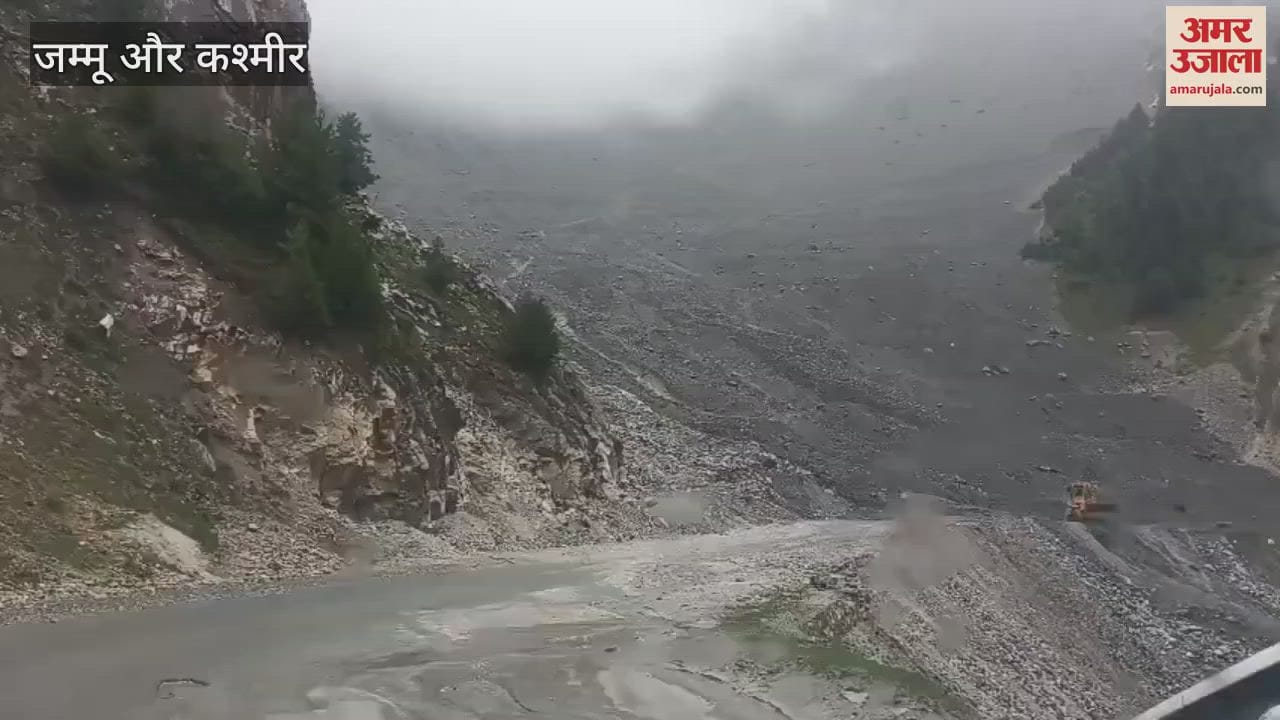 Incessant rains triggered fresh landslides at Bajri Nallah on Zojila Pass