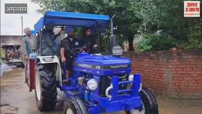 DC Sakshi Sahni and MP Meet Hayer reached Ramdas Ajnala area of Amritsar