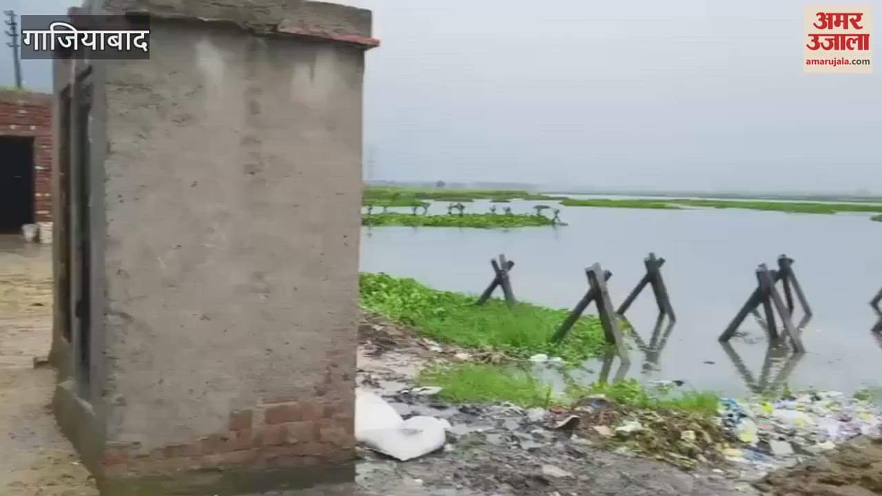 Water level of Hindon river increased after water was released from Hathinikund Barrage