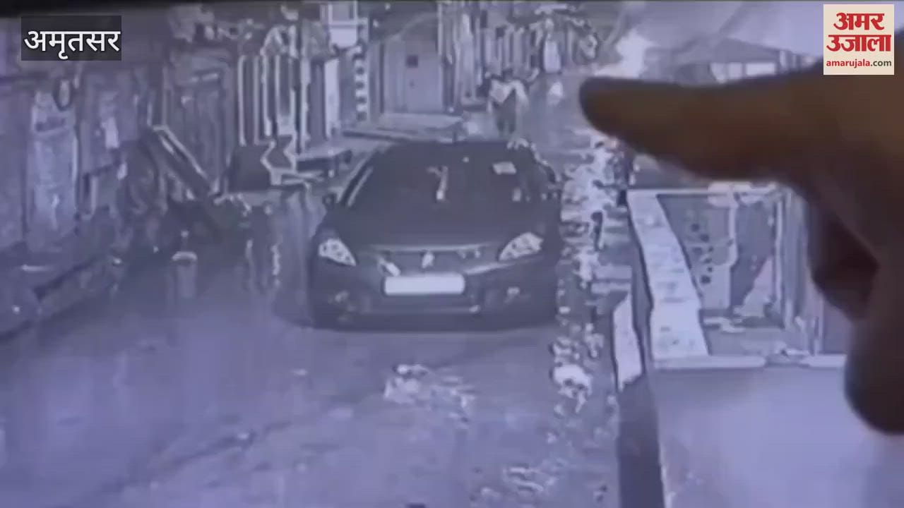 Building collapses near Khuh Suniyarian in Amritsar