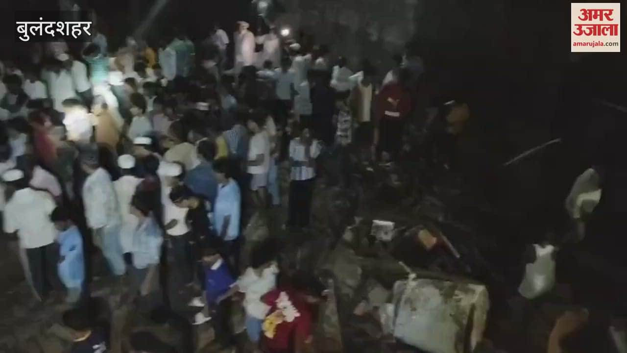 Continuous rain wreaks havoc in Bulandshahr, a two-storey house collapsed in Govindpur, Kakod