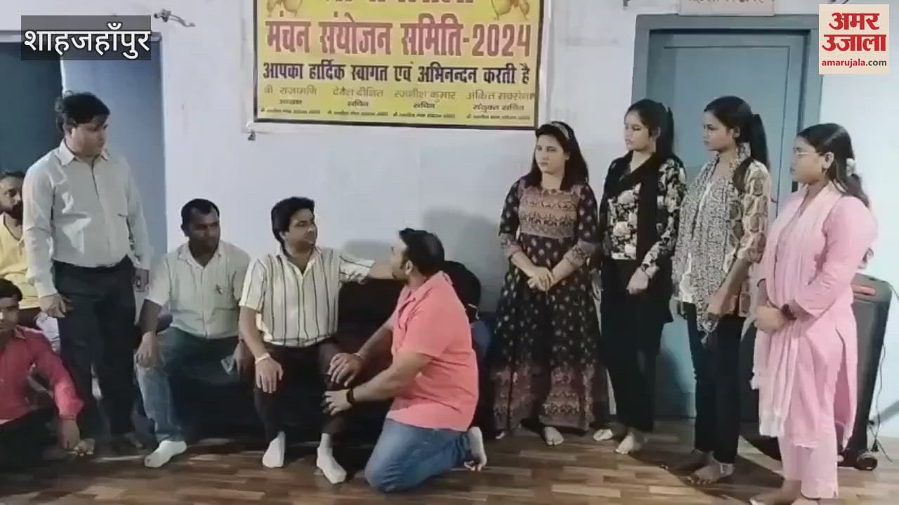 Artists busy rehearsing for Ramlila performance in Shahjahanpur