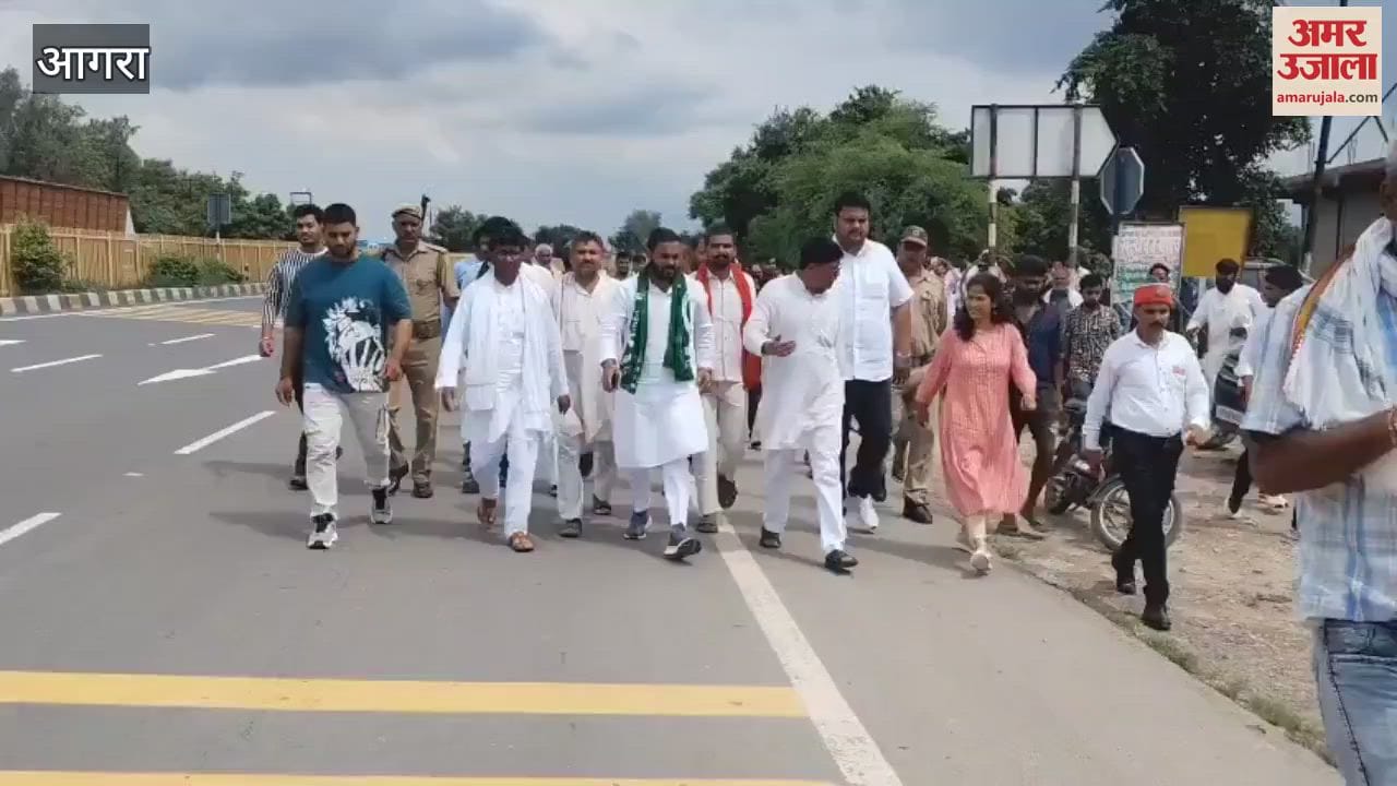 Demonstration by farmers organization against closure of Arsena cut