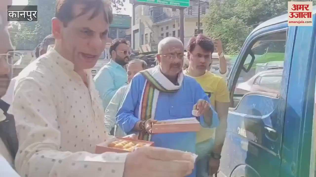 Traders expressed happiness over making GST slab rates two