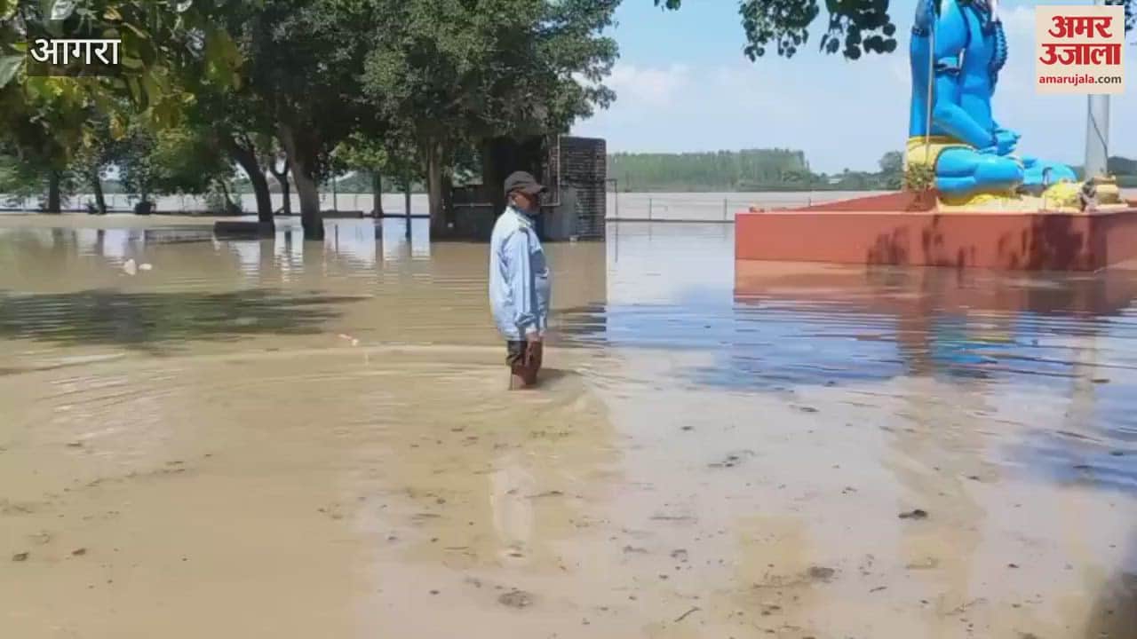 ferocious form of Yamuna is frightening this is the condition of Mokshadham