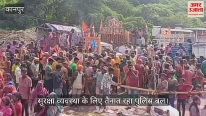 कानपुर में छावनी के मैस्कर घाट पर गणपति विसर्जन, भक्तों के जयकारों से गूंजा वातावरण